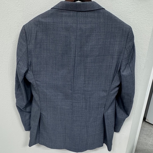 Jos. A. Bank Reserve Collection Blazer - Portland Model - Size 46R - Picture 2 of 5